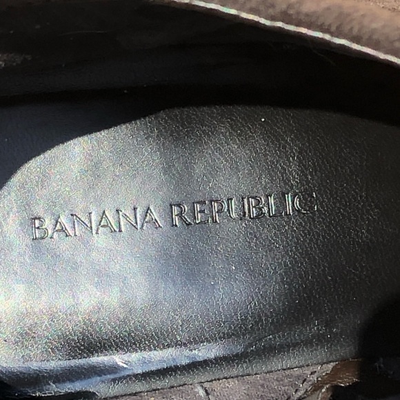 Brown Suede Banana Republic Ankle Booties. Woman’s Size 9 - Picture 6 of 14